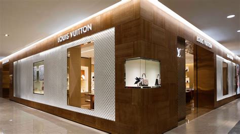 lv store miami|louis vuitton miami saks dadeland.